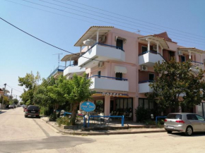  Hotel Eleni  Паралия Дионисиат